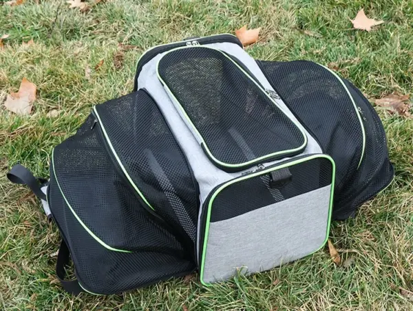 Pet Carrier Bag with Multiple Openings, Pes Traveling Bag for Cats and Small Dogs - Image 5